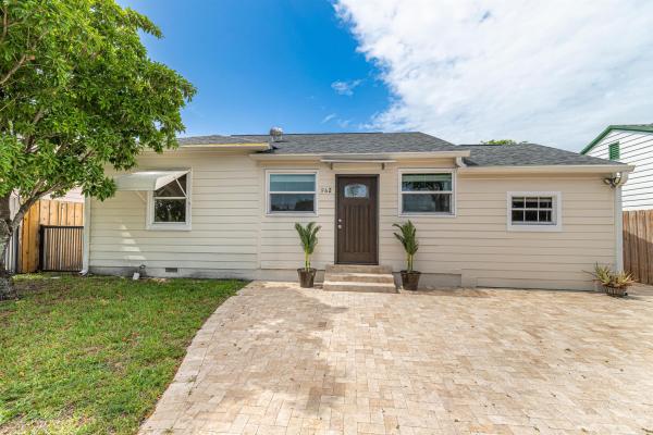 Belle Vue, 942 Sunset Rd, West Palm Beach, Florida 33401, image 1