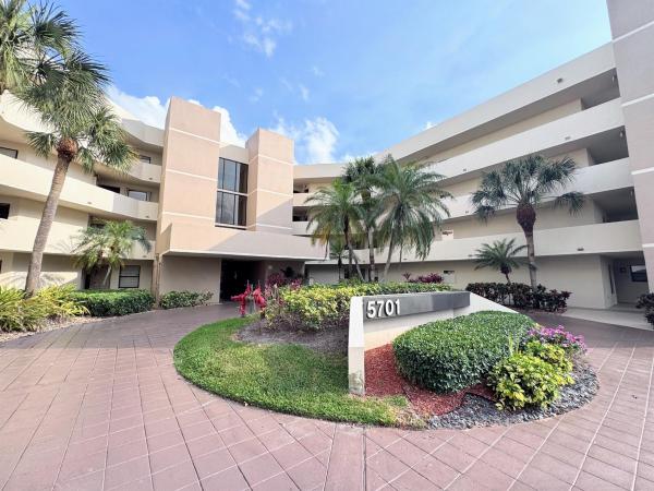 Camino Real Village, 5701 Camino Del Sol #403, Boca Raton, Florida 33433, image 1