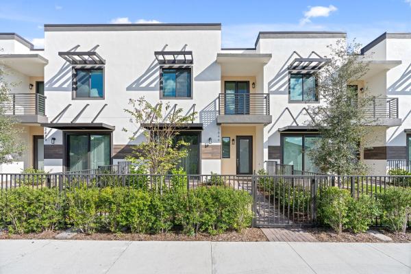 Townhomes At Conniston, 3748 N Lambert Ave, West Palm Beach, Florida 33405, image 1