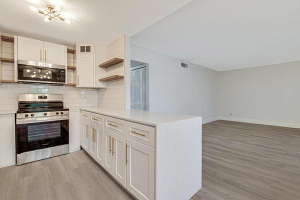 111 Lake Ave #7, Lake Worth Beach, Florida 33460, image 1