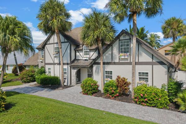 Queens Cove, 121 Queen Eugenia Ct, Fort Pierce, Florida 34949, image 1