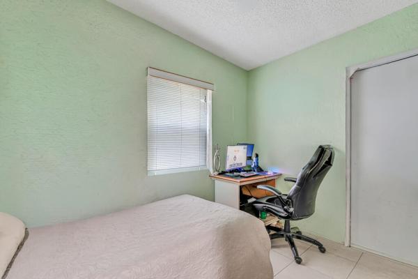 San Castle, 200 Ficus Tree Dr, Lake Worth, Florida 33462, image 1