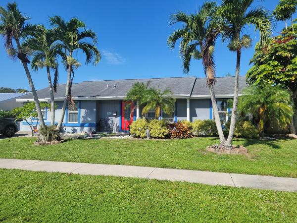Le Chalet, 8055 Rose Marie Cir, Boynton Beach, Florida 33472, image 1
