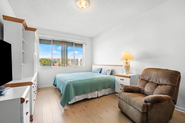 Half Moon Bay, 109 Half Moon Cir #G3, Hypoluxo, Florida 33462, image 2