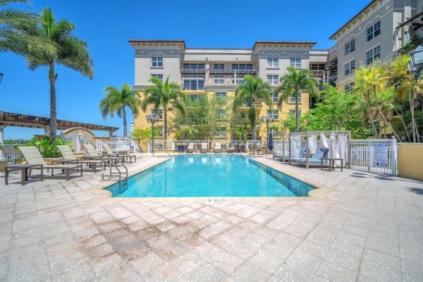 Royal Palm Place, 101 Plaza Real, Boca Raton, Florida 33432, image 1