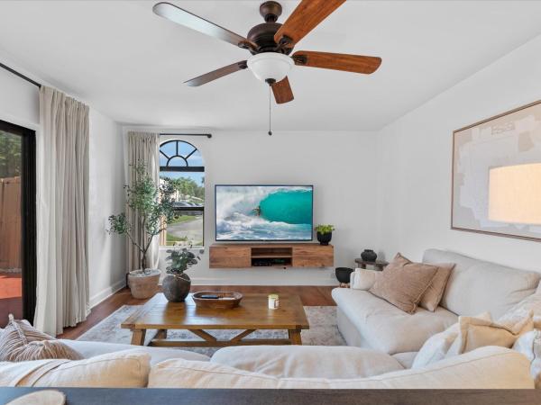 Chateau Wood, 4025 Village Dr #C, Delray Beach, Florida 33445, image 1