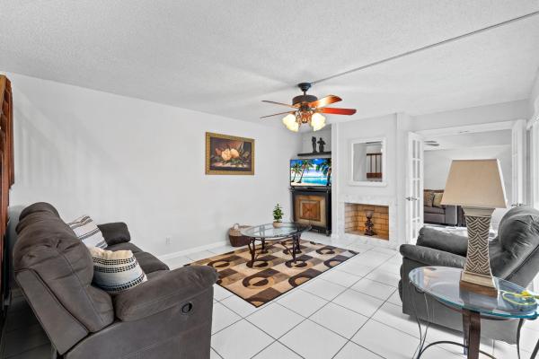 Springdale, 844 Springdale Cir, Palm Springs, Florida 33461, image 1