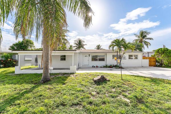 Lake Osborne Hills, 1438 Cindy Dr, Lake Worth Beach, Florida 33461, image 1