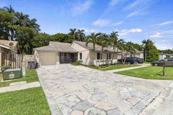 Country Landing 1 At Loggers Run, 21665 Sutters Ln, Boca Raton, Florida 33428, image 1