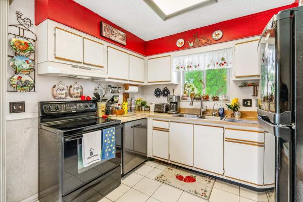 Palmetto Pines, 4579 Addison St, Boca Raton, Florida 33428, image 2