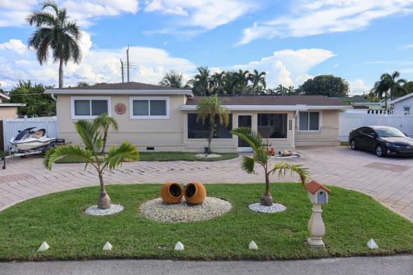 Patricks, 2442 Oklahoma St, West Palm Beach, Florida 33406, image 1