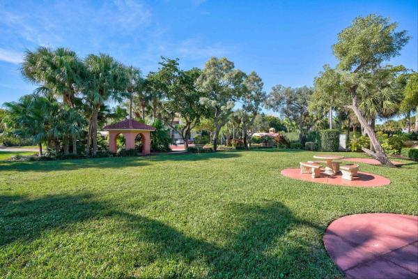 Uno Lago, 300 Uno Lago Dr #101, Juno Beach, Florida 33408, image 1