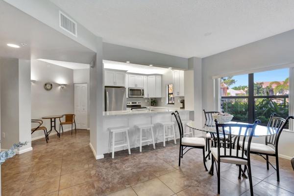 Uno Lago, 300 Uno Lago Dr #101, Juno Beach, Florida 33408, image 1