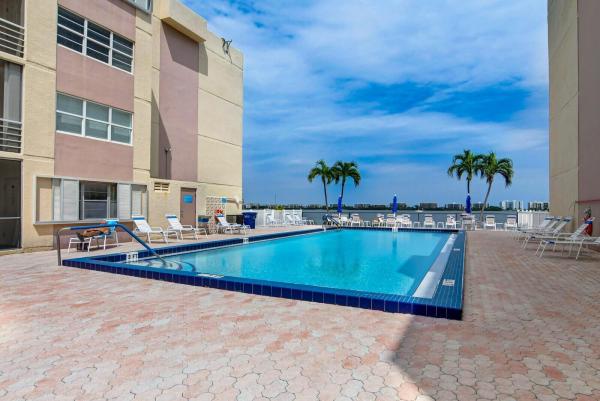 1502 S Lakeside Dr #103, Lake Worth Beach, Florida 33460, image 1