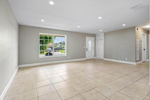 Tropic Palms, 602 Heron Dr, Delray Beach, Florida 33444, image 2