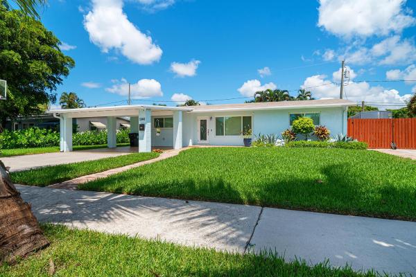 Lake Osborne Manor, 1344 Crest Dr, Lake Worth Beach, Florida 33461, image 1