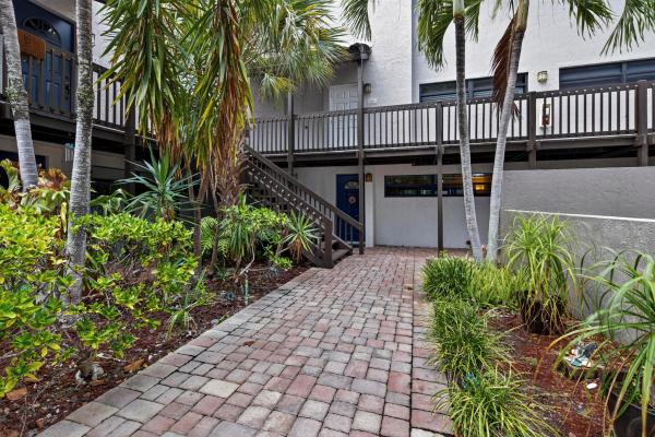 Banyan Courts, 149 NW 70th 204a St #204a, Boca Raton, Florida 33487, image 1
