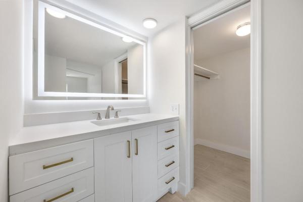 Inner Circle, 315 Venetian Dr 4, Delray Beach, Florida 33483, image 1