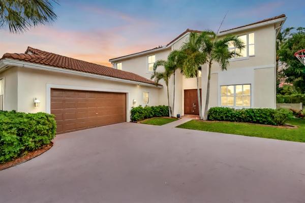 Sand Hills Village, 6142 Sand Hills Cir, Lake Worth Beach, Florida 33463, image 1