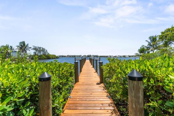 Shore Side, 720 N Dixie Hwy #303, Lantana, Florida 33462, image 1