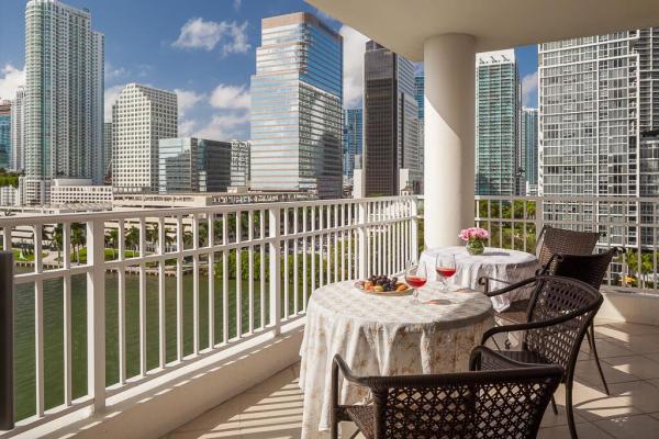 Courvoisier Courts, 701 Brickell Key Blvd #1003, Miami, Florida 33131, image 1
