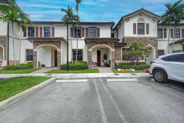Bonterra, 3335 W 93rd Pl, Hialeah, Florida 33018, image 1