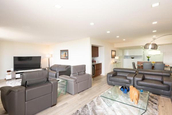 Lincoln Tower, 2400 Presidential Way #801, West Palm Beach, Florida 33401, image 1