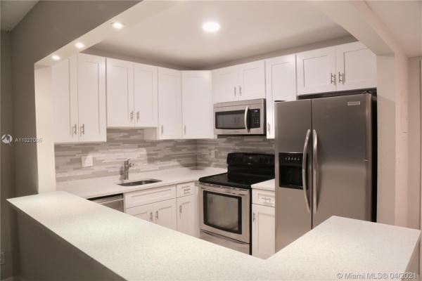Barcelona North, 251 S Cypress Rd #111, Pompano Beach, Florida 33062, image 1