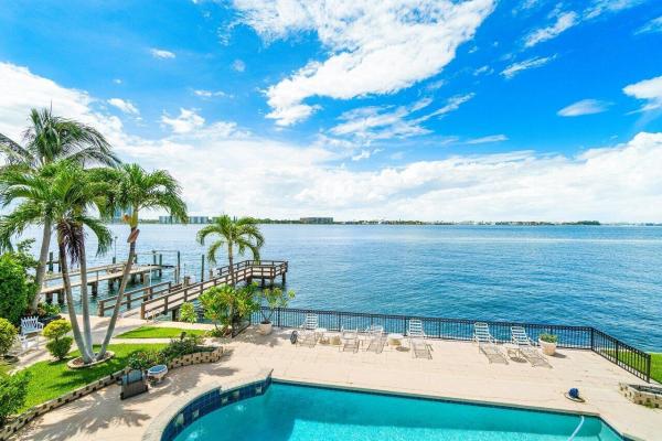 Pine Point, 1010 Pine Point Rd, Riviera Beach, Florida 33404, image 1