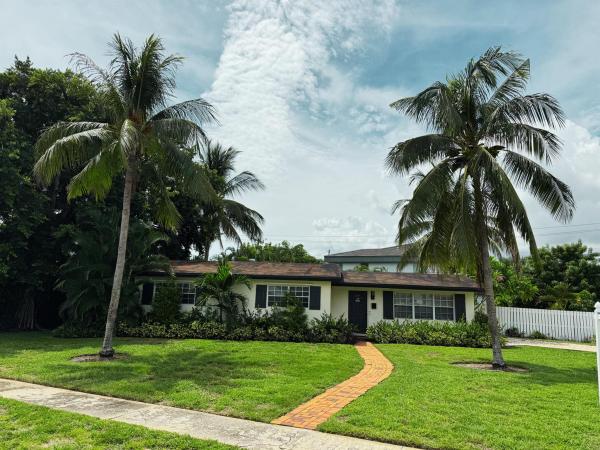 Boca Villas, 300 NE 7th St, Boca Raton, Florida 33432, image 1