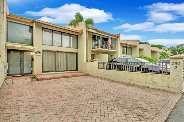 741 E Coco Plum Cir #2, Plantation, Florida 33324, image 1