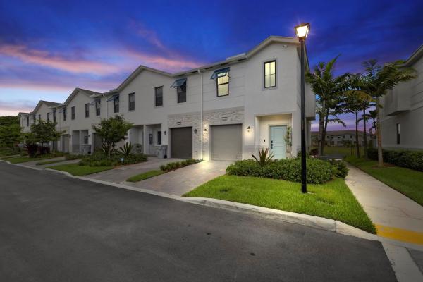353 NW 8th Ct, Pompano Beach, Florida 33060, image 1