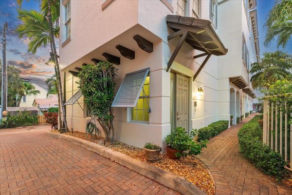 Hamilton Place, 285 SE 6th Ave #J, Delray Beach, Florida 33483, image 1