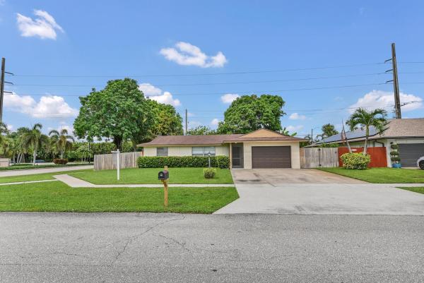 Springhill, 5001 Woodstone Cir, Lake Worth Beach, Florida 33463, image 1