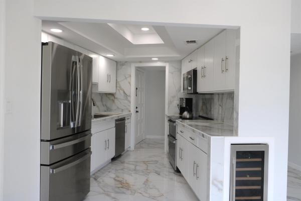 Longwood, 11811 Avenue Of The Pga 3-2f, Palm Beach Gardens, Florida 33418, image 1