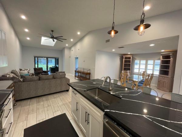 Huntington Pointe, 6157 Sunny Pointe Cir, Delray Beach, Florida 33484, image 2