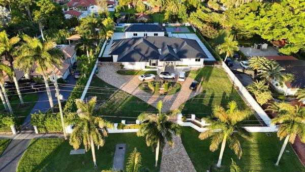 365 NW 132nd Ave, Miami, Florida 33182, image 1