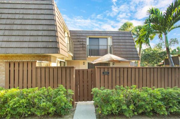 The Lakes At The Bluffs, 1909 19th Ct #33a, Jupiter, Florida 33477, image 1