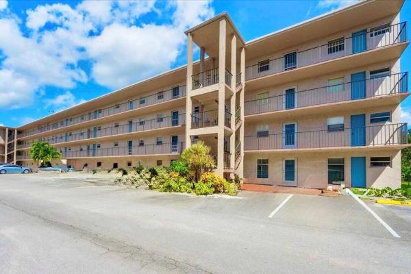 Lakeside Village, 725 Lori Dr #212, Palm Springs, Florida 33461, image 1