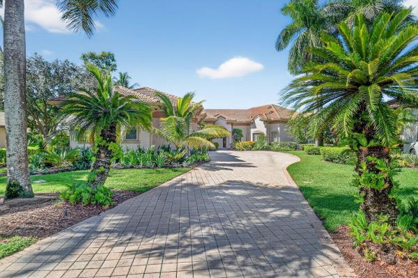 Bear Lakes Estates North, 2525 Seminole Cir, West Palm Beach, Florida 33409, image 1