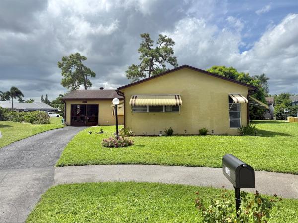 Lucerne Lakes South, 7257 Pine Park Dr, Lake Worth Beach, Florida 33467, image 1