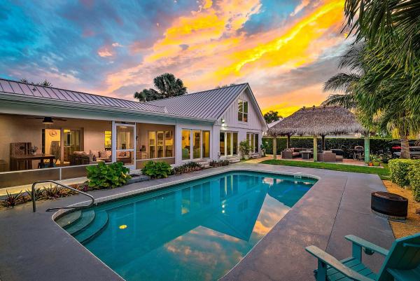 Country Club Point, 19 Leeward Cir, Tequesta, Florida 33469, image 1