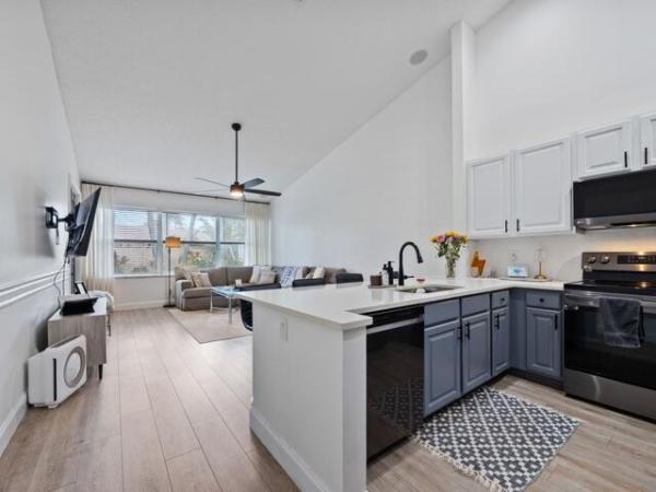 Coral Trace, 279 E Coral Trace Cir, Delray Beach, Florida 33445, image 1