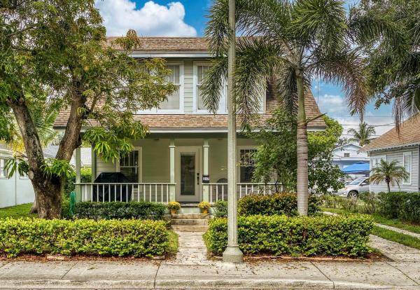 Lake Worth Town, 217 S Federal Hwy, Lake Worth Beach, Florida 33460, image 1