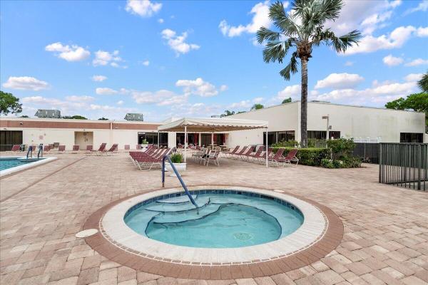 Fairway Club, 4734 Lucerne Lakes Blvd E #302, Lake Worth, Florida 33467, image 2
