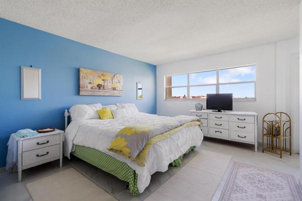 3590 Via Poinciana 607, Lake Worth, Florida 33467, image 1
