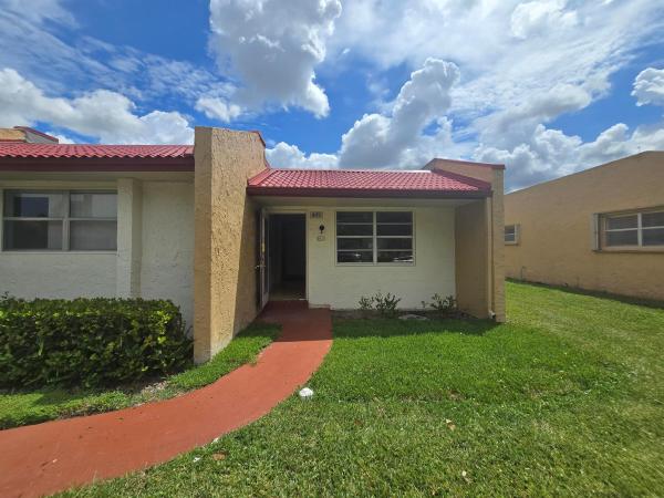449 Lake Helen Dr, West Palm Beach, Florida 33411, image 1