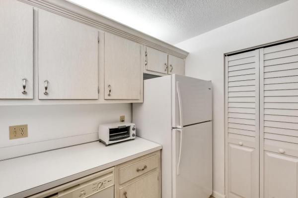 122 Lake Pine Cir #B-1, Greenacres, Florida 33463, image 1