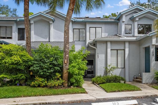 103 Harbour Pointe Way, Greenacres, Florida 33413, image 1