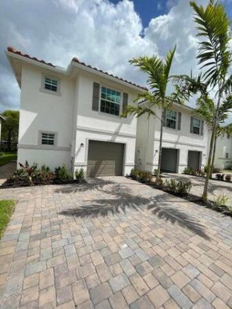 Lakewood Cove, 6737 Broadwater Ln, Lake Worth Beach, Florida 33467, image 1